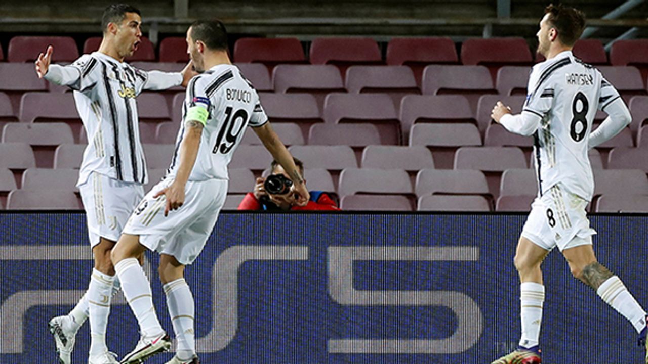 Instagram'ın en çok takip edilenleri açıklandı... İşte ilk 10 sıradaki isimler