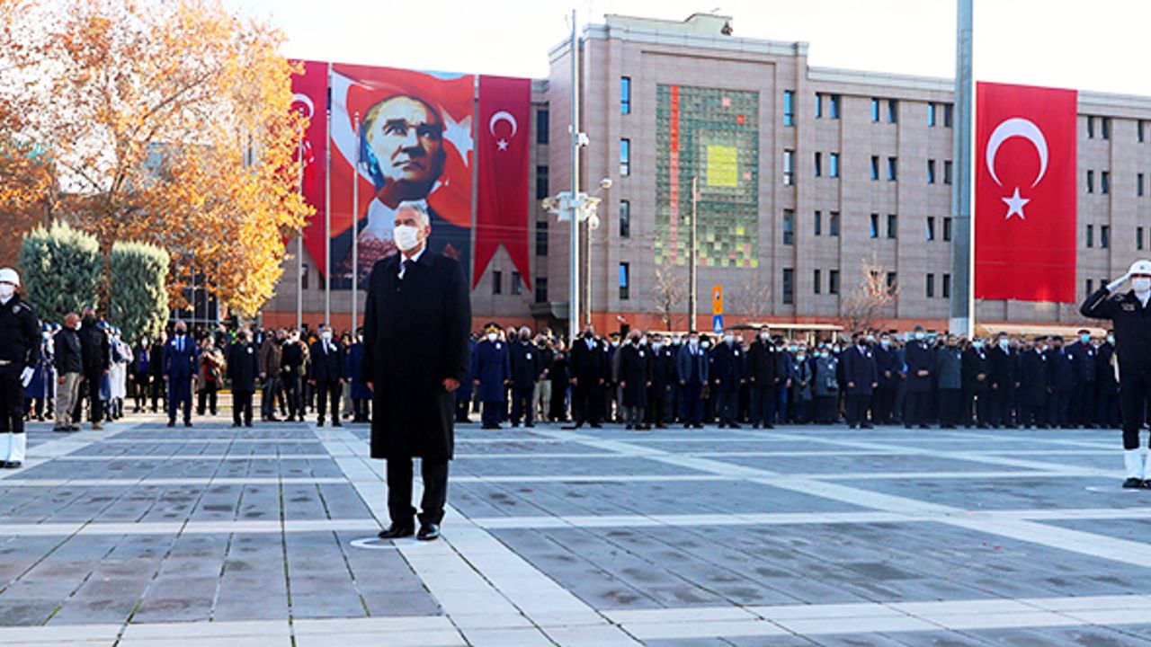 Atatürk Eskişehir'de törenle anıldı