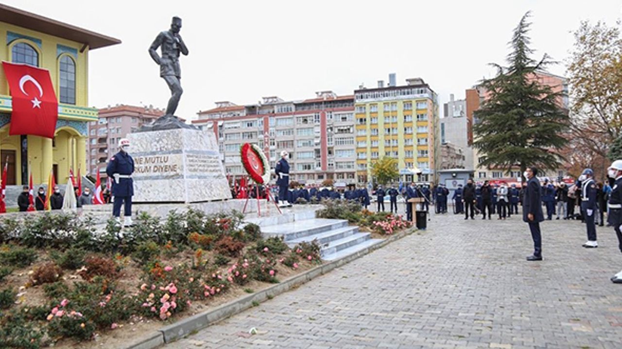 Kütahya'da Atatürk törenle anıldı