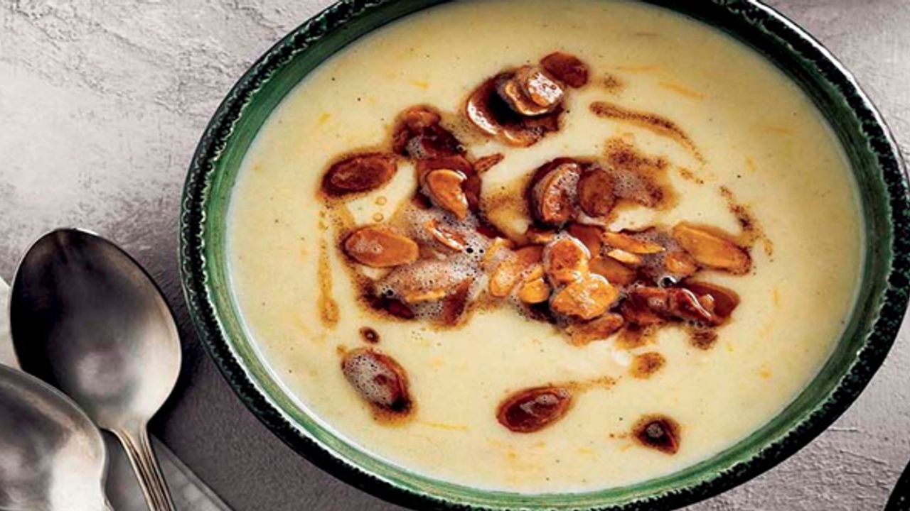 Badem çorbası nasıl yapılır? Badem çorbası tarifi