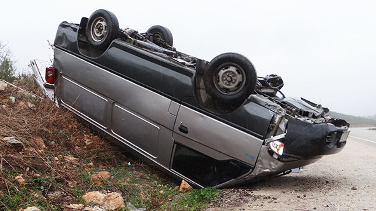 Kontrolden çıkıp takla attı! Burnu bile kanamadı