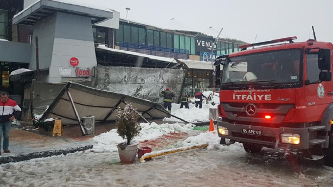 Kar yığını çöktü... 1 Polis yaralandı