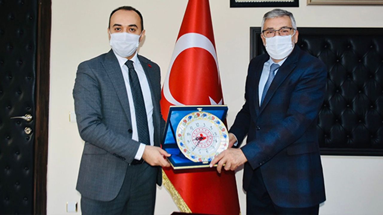 Kaymakam Pelvan'dan Kadir Bozkurt'a ziyaret