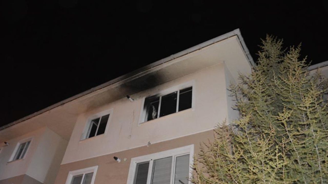 Apartmanda yangın çıktı! 7 kişi hastaneye kaldırıldı