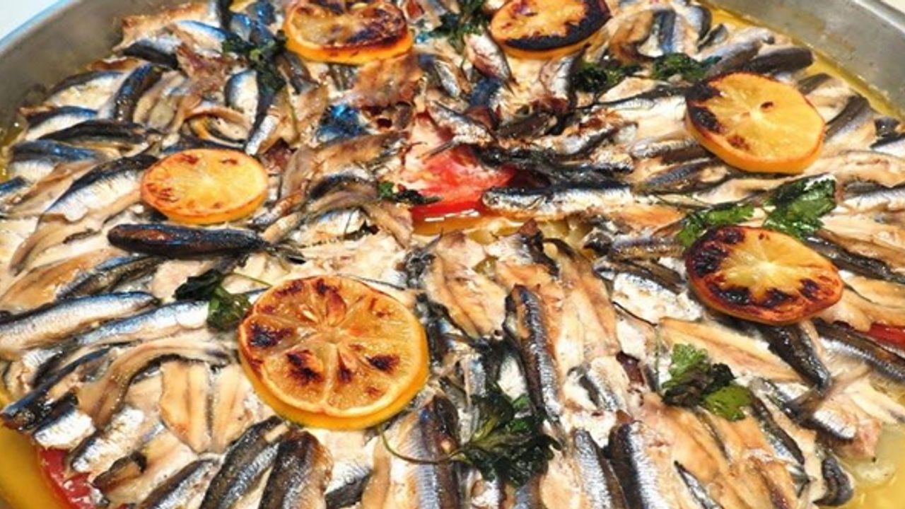 Hamsi buğulama nasıl yapılır? Hamsi buğulama tarifi