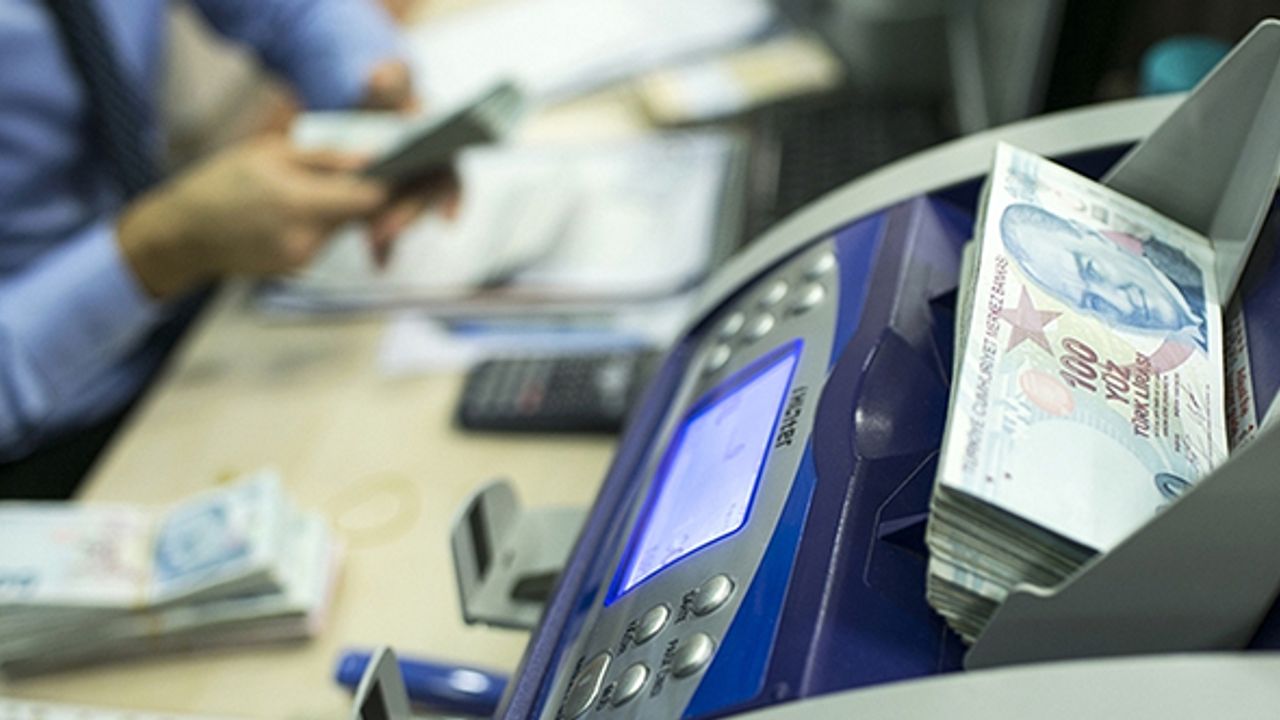 Yaşlı ve engelli aylıkları hesaplara yatırıldı