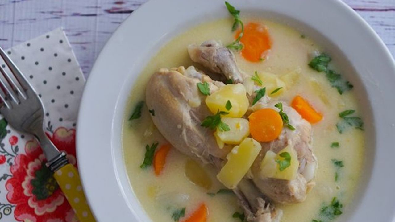 Terbiyeli tavuk haşlama nasıl yapılır? Terbiyeli tavuk haşlama tarifi