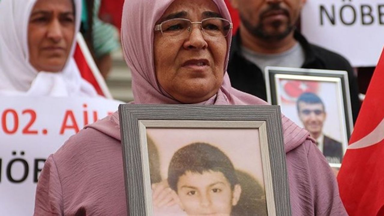 Bir annenin feryadı: "Oğlumu HDP'den istiyorum"