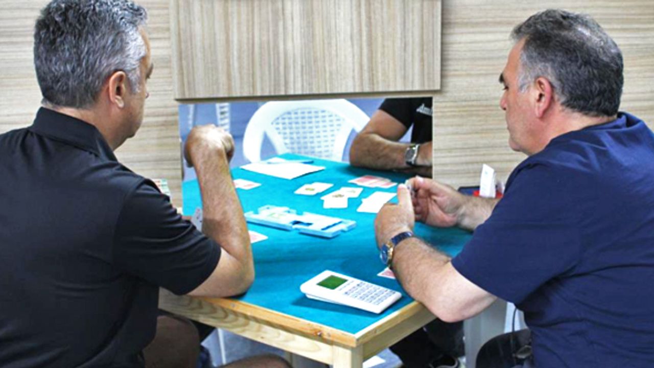 Eskişehir'de Briç Şampiyonası tüm hızıyla devam ediyor