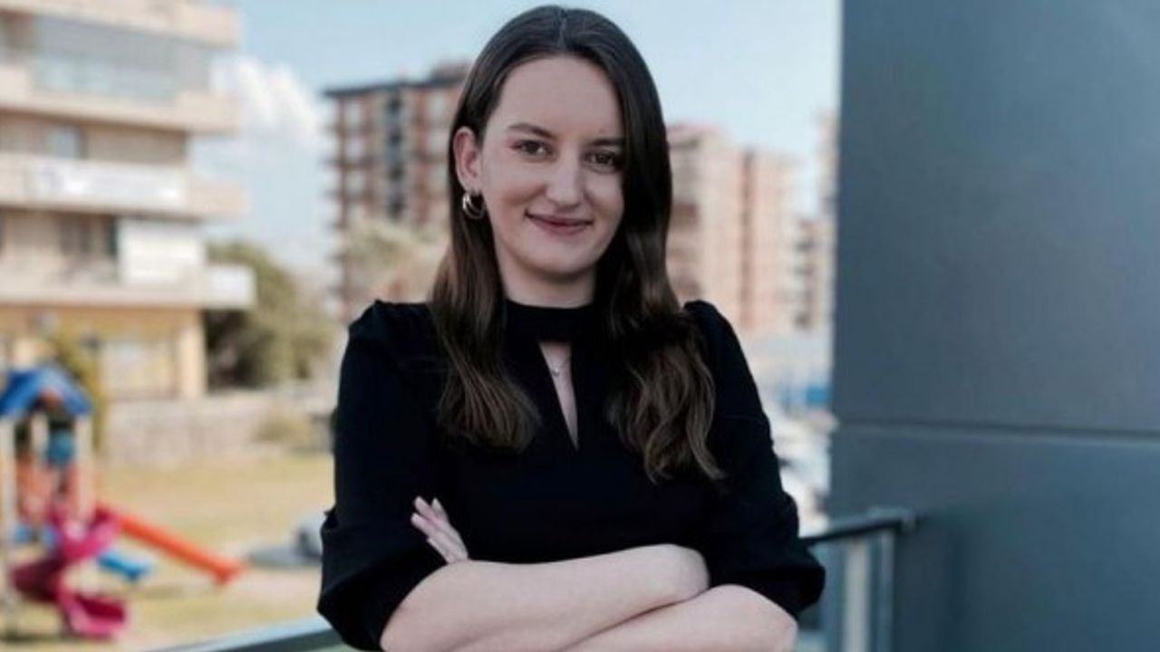 İzmir'deki kazada hayatını kaybeden genç mühendis gözyaşlarıyla uğurlandı