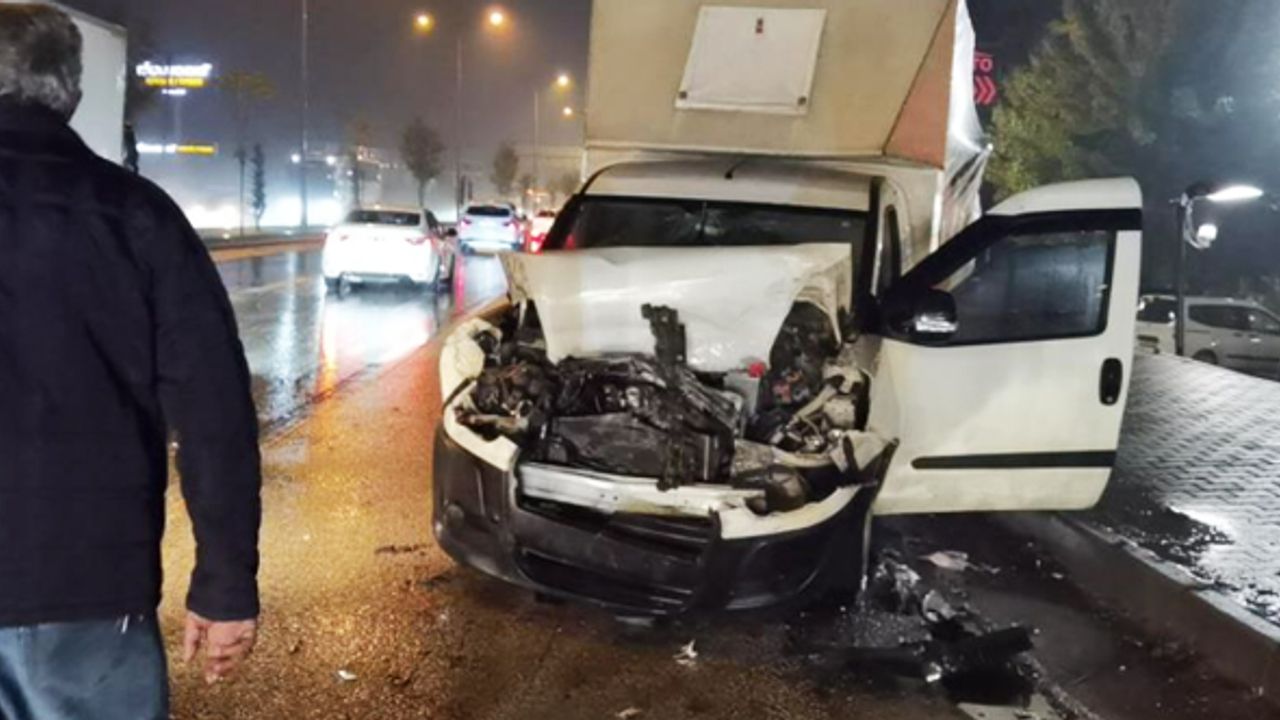 Bursa'da zincirleme kaza: 5 kişi yaralandı