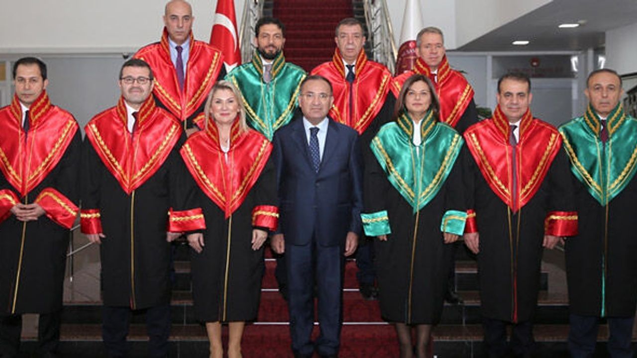Yargıtaya seçilen 10 üye mazbatasını aldı