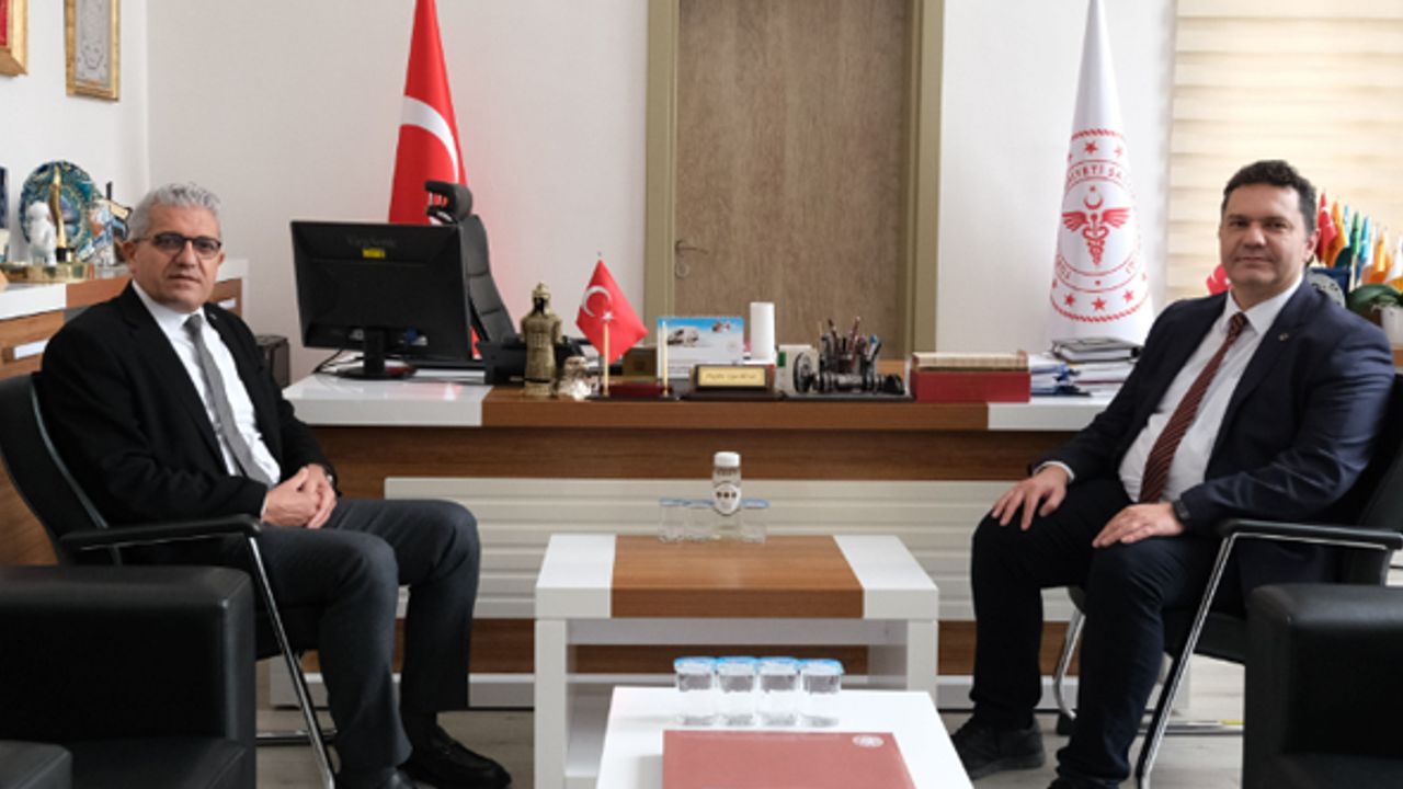 Nadir Küpeli'den Uğur Bilge'ye ziyaret... Eskişehir'de artan grip salgınını görüştüler