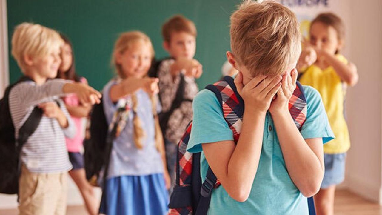MEB, okullarda "akran zorbalığı"na karşı çalışmalarını hızlandırdı