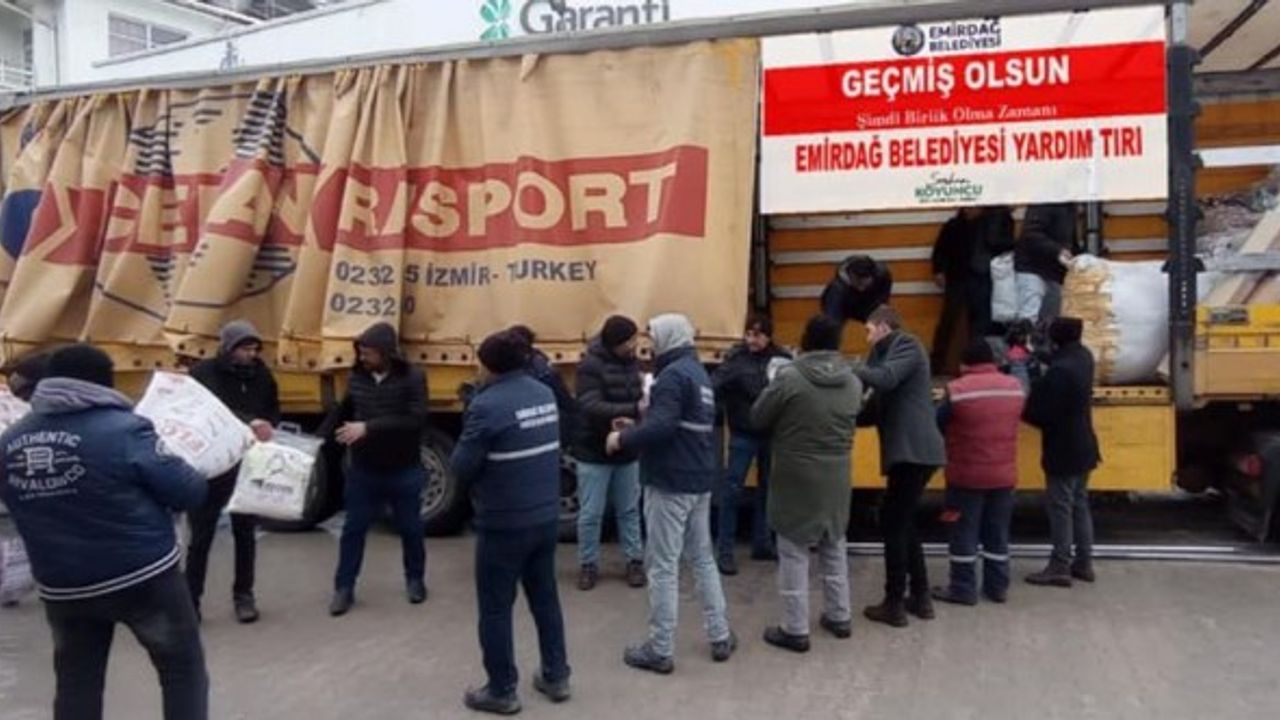 Emirdağ'dan 20 yardım TIR'ı deprem bölgesine gitti