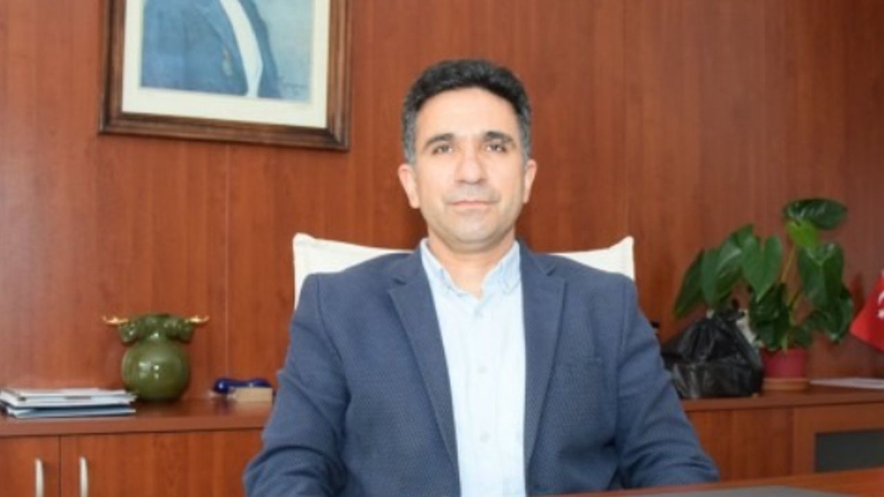 Anadolu Üniversitesi&#039;nin Eğitim Fakültesi Dekanı Prof. Dr. Dinç&#039;e uluslararası görev