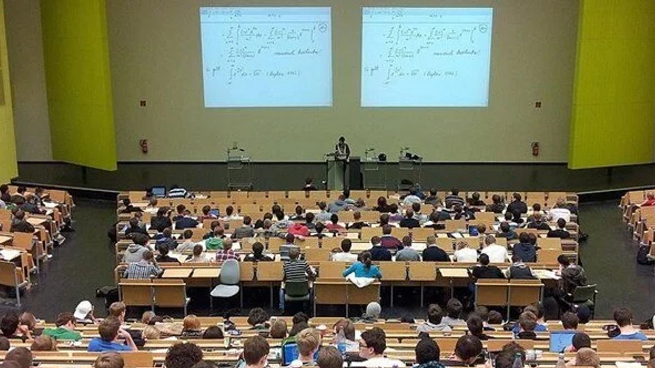 Cumhurbaşkanı Erdoğan 12 üniversiteye rektör atadı