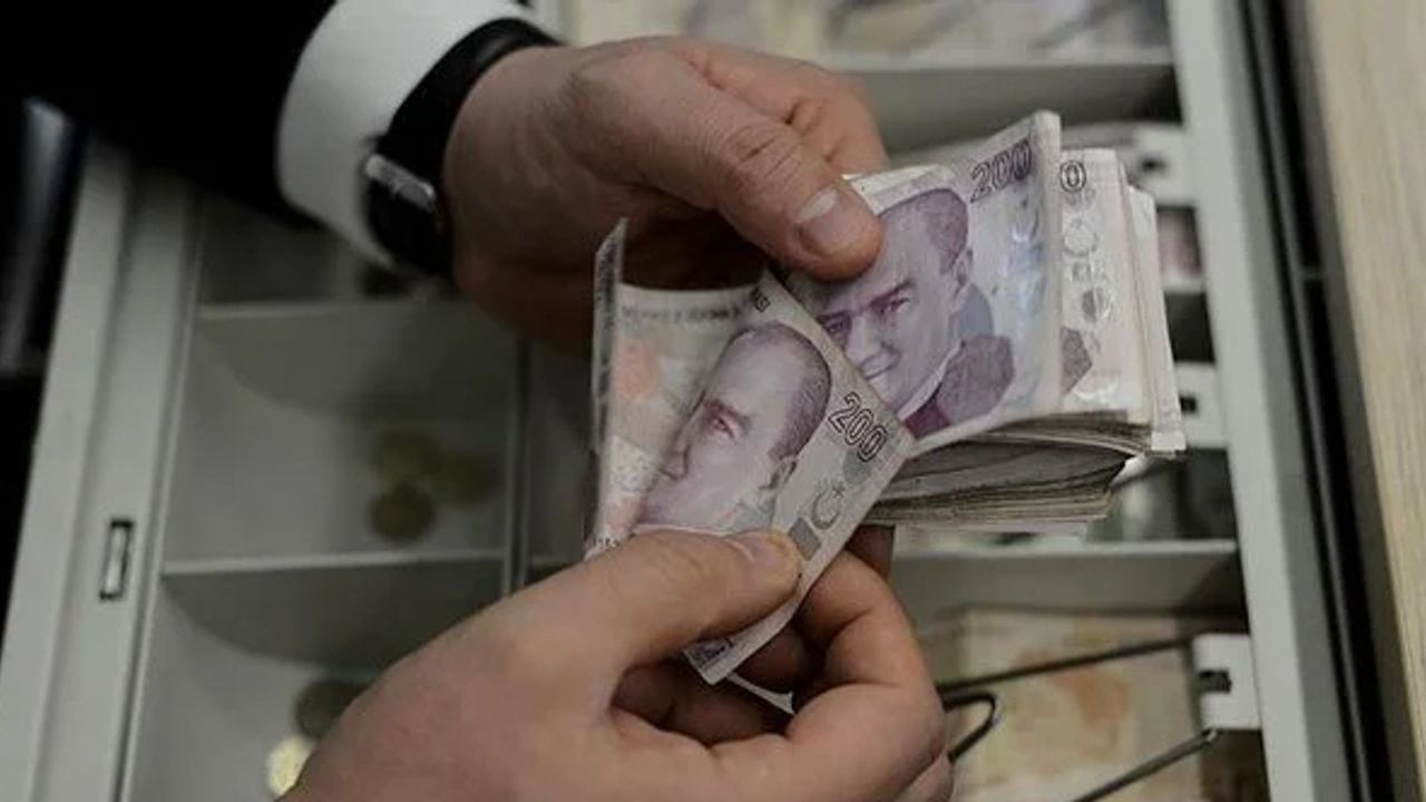 Depremzede esnafa hibe desteği ve borçlarına erteleme talebi