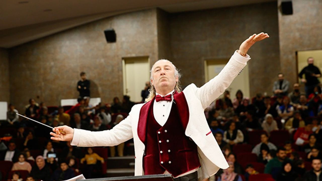 Eskişehir Senfoni'den depremi yaşayan çocuklara özel konser