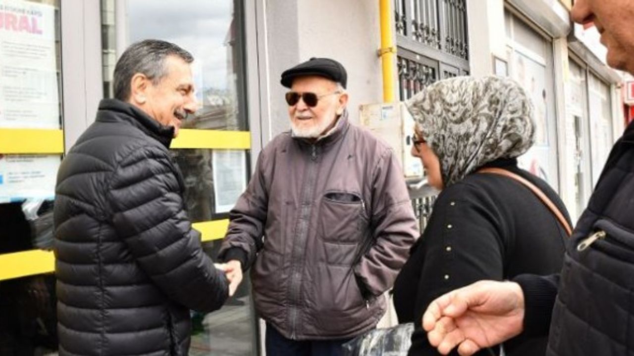 Ahmet Ataç'tan esnaf ziyareti: "Güzel günler çok yakın"