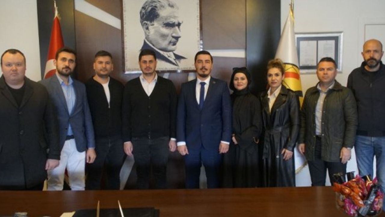 BBP Eskişehir milletvekili adayı Erkan Sarmaşık'tan Eskişehirspor'a ziyaret 