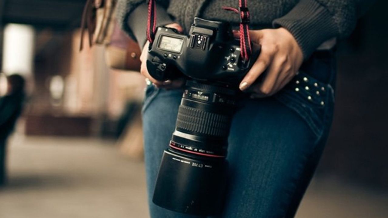 Eskişehir'de uzmanından tavsiyeler... İkinci el fotoğraf makinesi alırken nelere dikkat edilmeli?