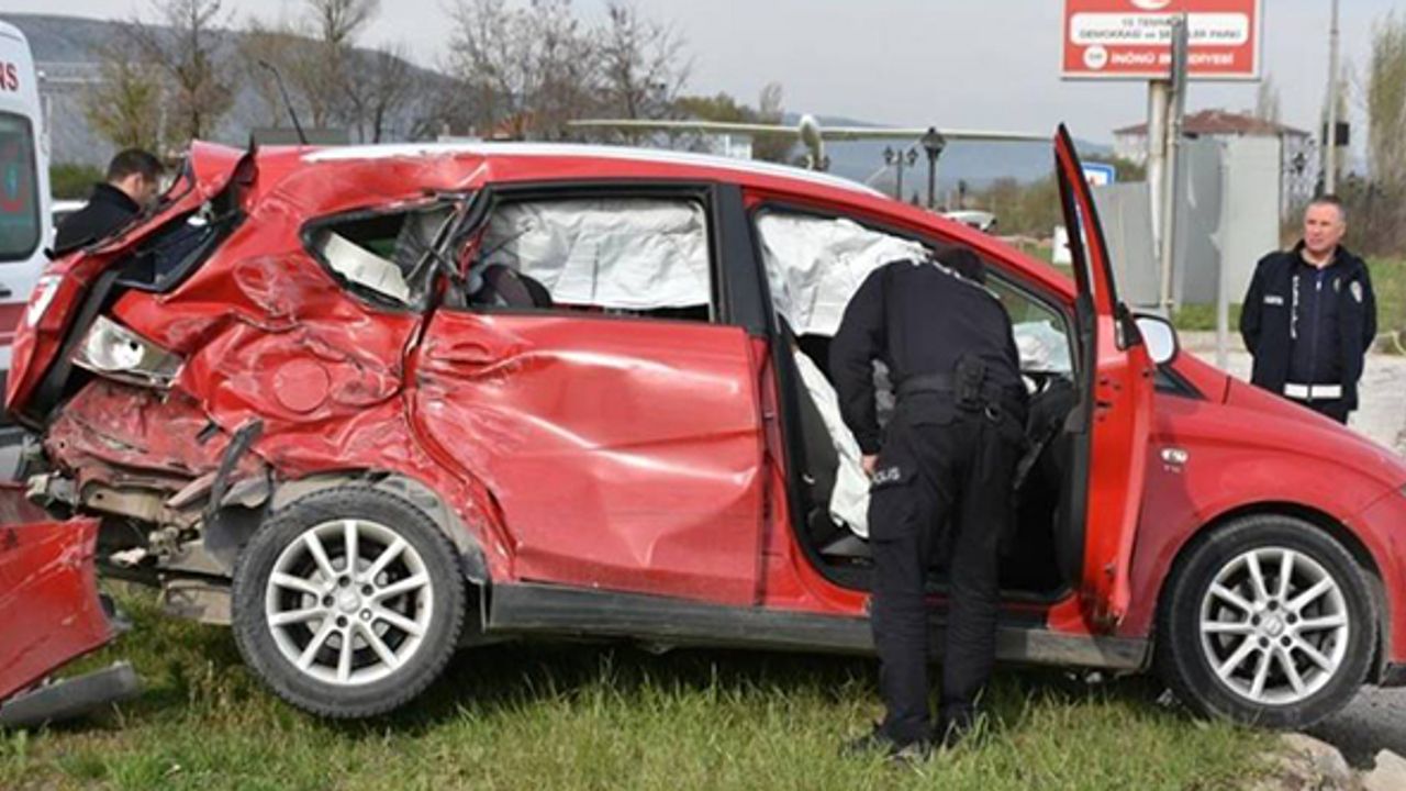 İnönü-Bilecik yolunda kaza! 1 kişi yaralandı