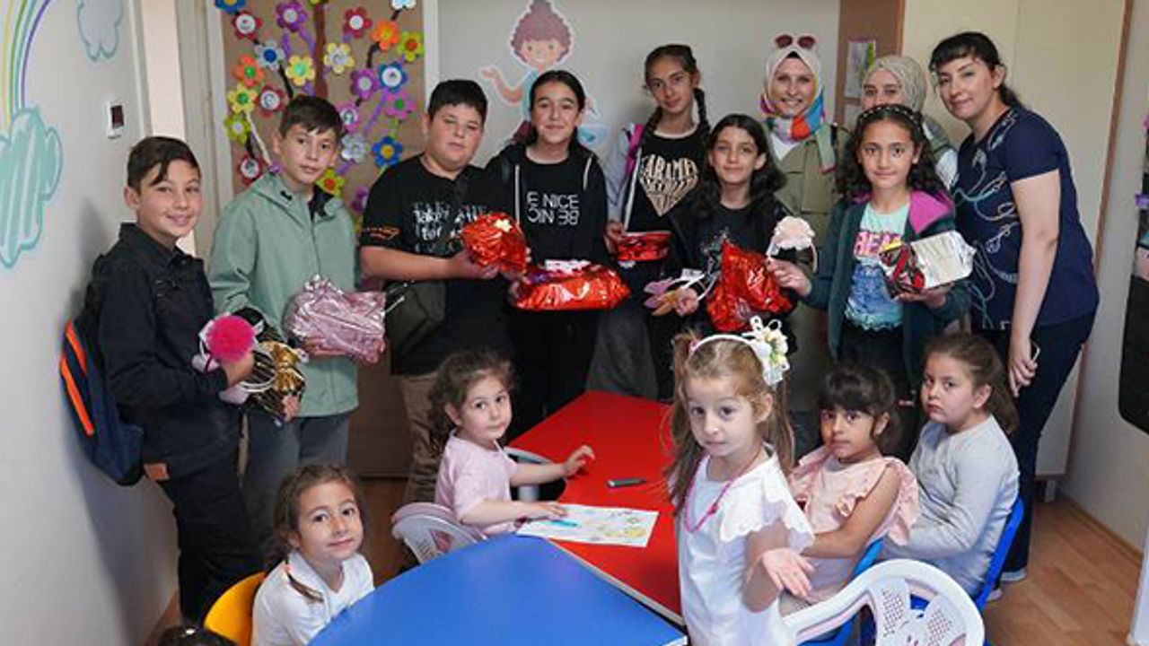 Tepebaşı'nda misafir edilen depremzede çocuklarla buluştular