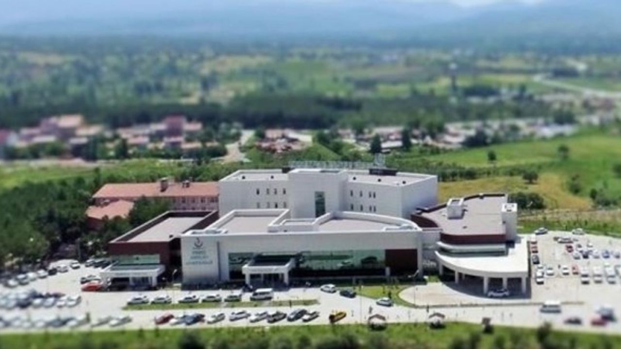 Kütahya Gediz Devlet Hastanesi'ne iki yeni uzman doktor