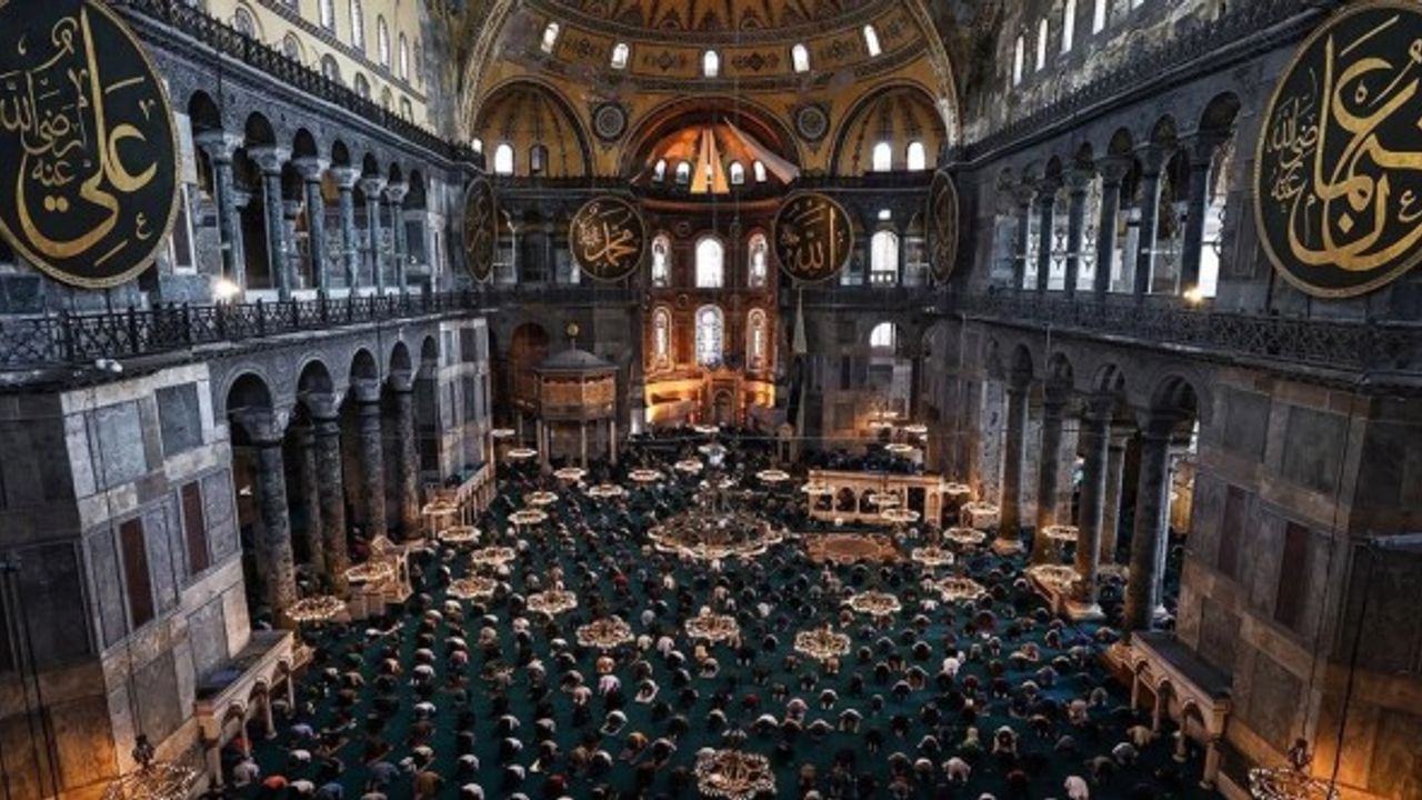 Bakan Ersoy Ayasofya Camii kararını açıkladı! 15 Ocak'ta başlayacak