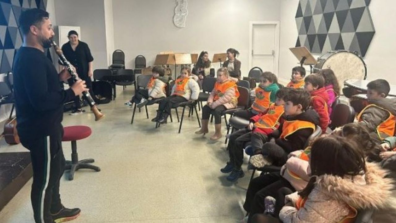 Tepebaşı Belediyesi çocukları enstrümanlarla tanıştırıyor