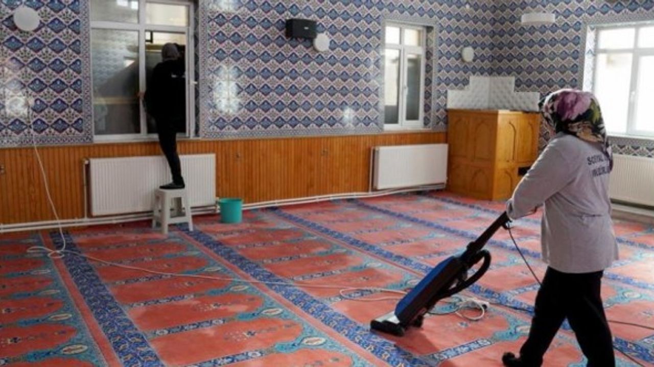 Tepebaşı Belediyesi'nden camilerde ramazan temizliği
