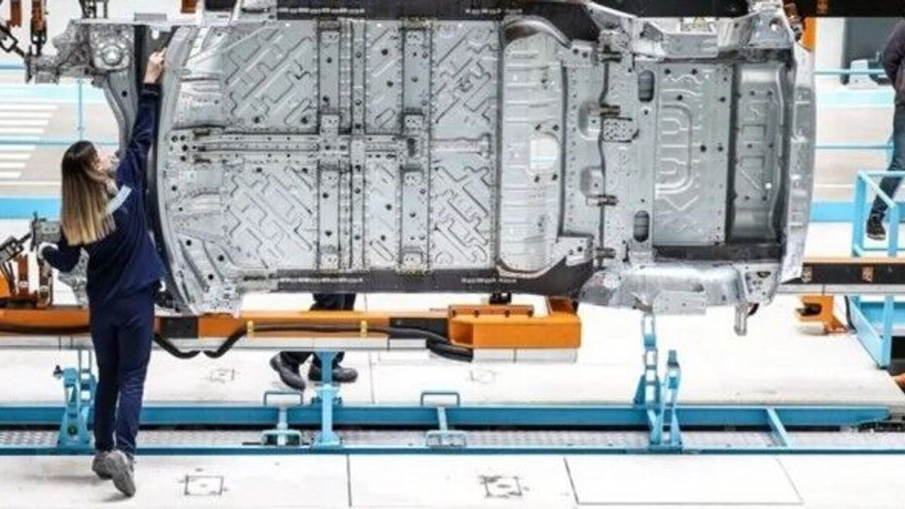 TOGG, yeni modeli T8X’in çalışmalarına başladı... Togg CEO'su Karakaş tarih verdi!