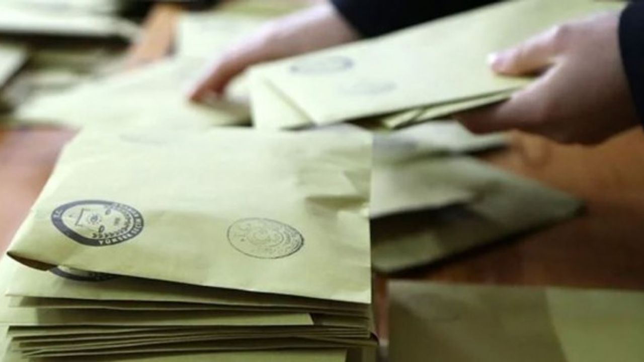 Van'da belediye başkanlığı AK Parti'ye geçti!