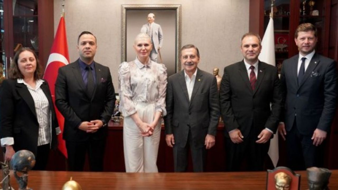 Melek Mızrak Subaşı'dan Ahmet Ataç'a ziyaret