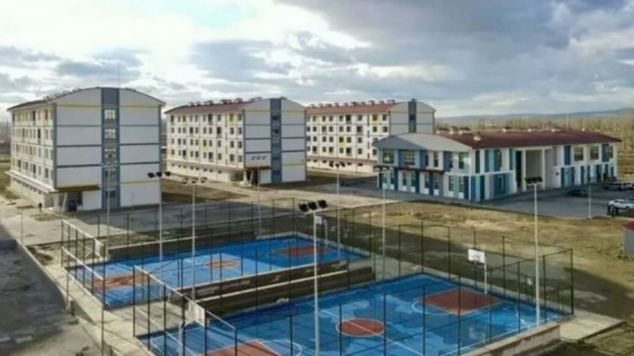 Eskişehir Hızır Bey KYK Öğrenci Yurdu nerede? Hızır Bey Öğrenci Yurdu iletişim bilgileri
