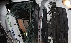 Afyonkarahisar'da tanker yoldan çıktı yan yattı