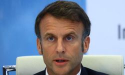 Macron: Sosyal medyadaki o içeriklerin kaldırılmasını isteyeceğiz
