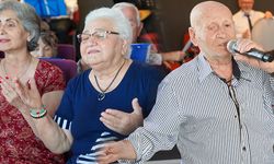 Tepebaşı'ndaki konser keyifli anlar yaşattı