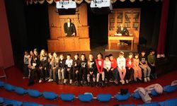 Minikler Atatürk'ü yüreklerinde yaşatıyor