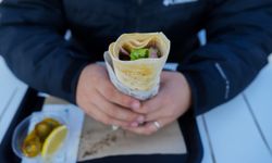 Eskişehir’in Yeni Gözdesi İskele26, Balık Dürümle Lezzeti Taçlandırdı