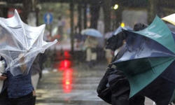 Eskişehir fırtınada korkutan uyarı!