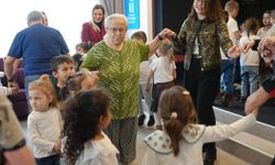 Minik ellerden büyük yüreklere yaşlılara saygı ziyareti