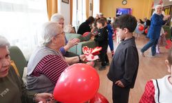 Metin Özsöğüt Yaşam Merkezinde 23 Nisan coşkusunu yaşadılar