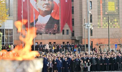 Eskişehir’de 10 Kasım Töreni: Sirenler Eşliğinde Saygı Duruşu