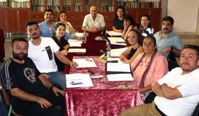 Eskişehir Şehir Tiyatroları'ndan yeni oyun: LA NONA "Süper Babaanne"