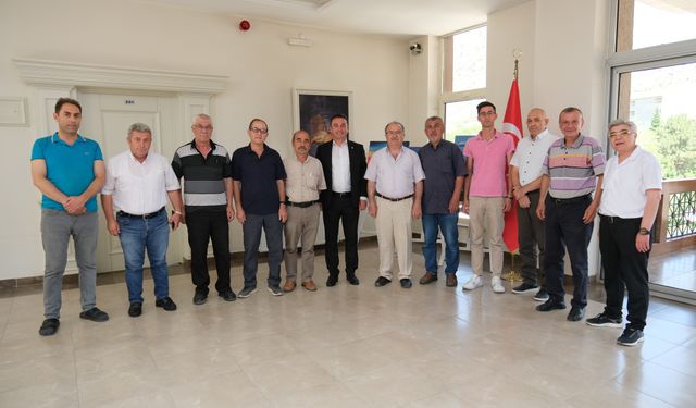 Merkez Mahalle Muhtarlarından Başkan Dökmeci’ye Ziyaret