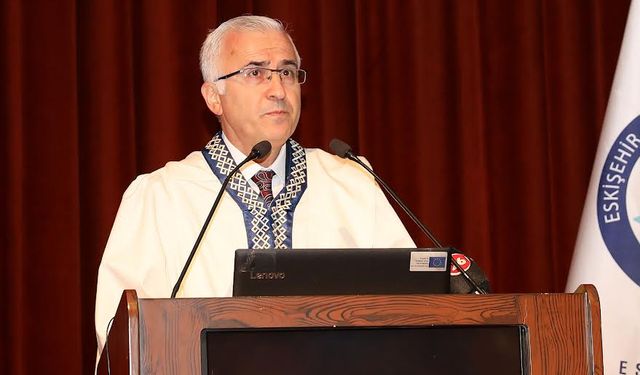 ESOGÜ'de 2025-2026 Akademik Yılı Törenle Açıldı