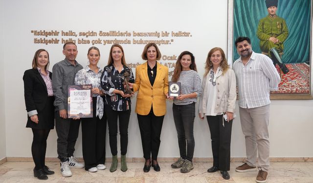 Şehir tiyatroları Avrupa'nın en değerli festivalinden ödülle döndü