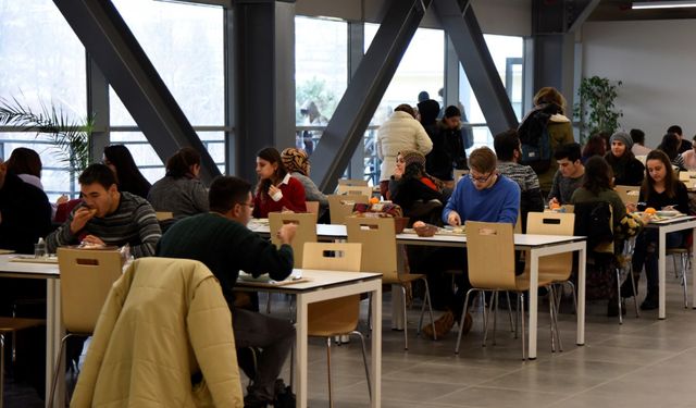 Anadolu Üniversitesi’nden Öğrencilere Sağlıklı Beslenme Desteği